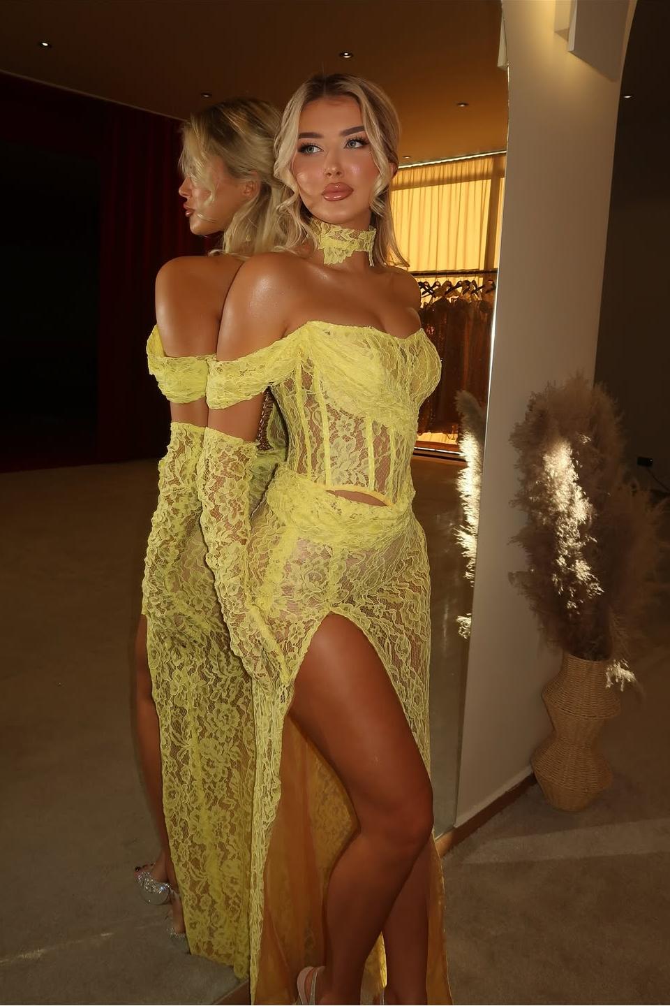 Strapless Sleeveless Long Split Mermaid Prom Dress With Long Gloves And Necklace