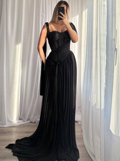 Black Spaghetti Straps Sleeveless Sweetheart Lace Evening Dress