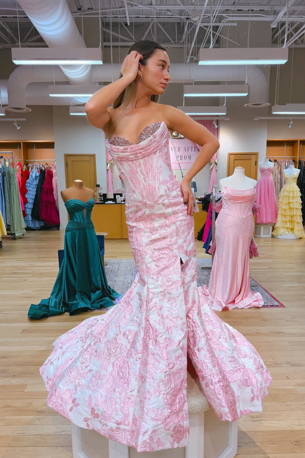Gorgeous Mermaid Sweetheart Pink Jacquard Satin Prom Dress