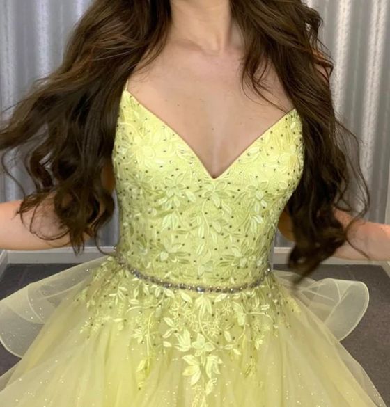 Elegant Spaghetti Straps Yellow Lace Long Tulle Prom Dress
