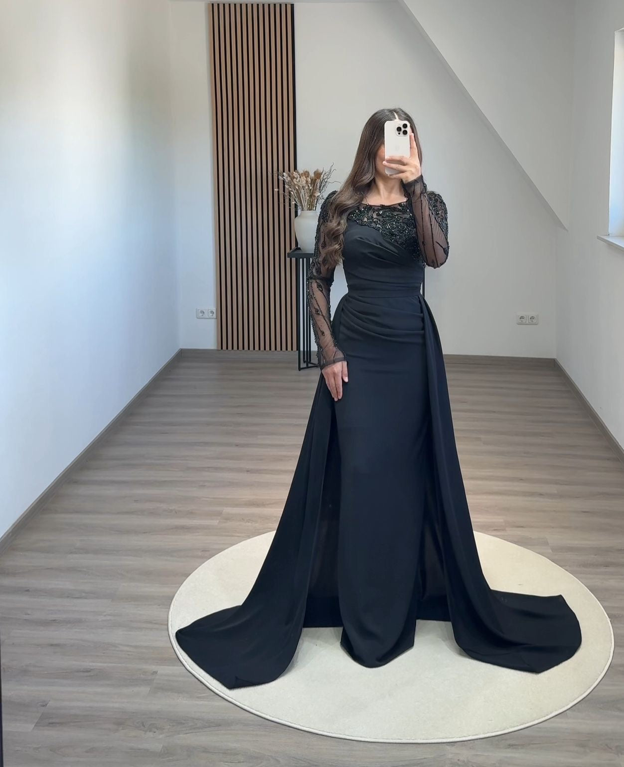 Dark Navy Long Sleeves Scoop Appliques Evening Dress