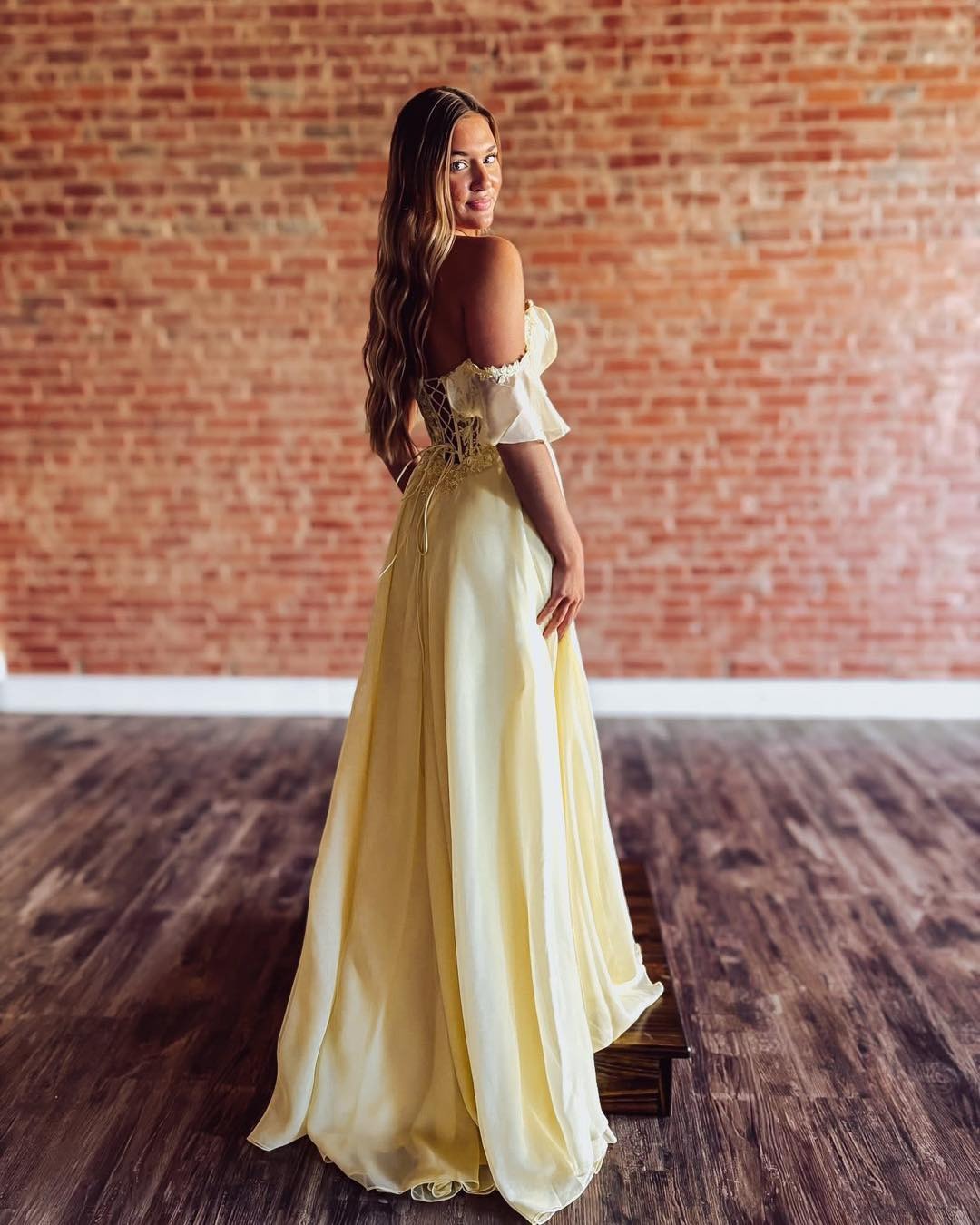 A Line Chiffon Long Prom Dresses Lace Appliqued Party Gowns