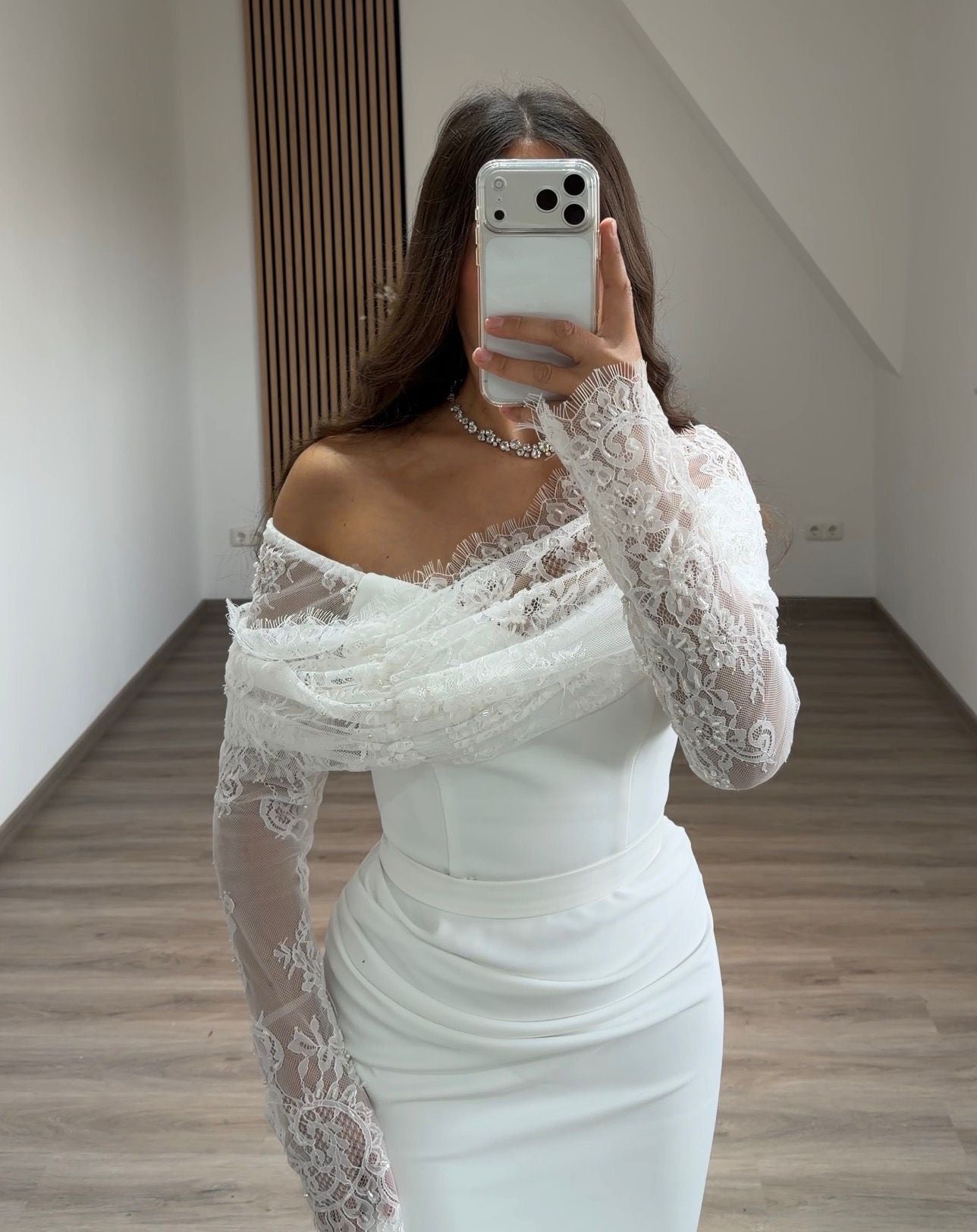 A-Line Long Sleeves Scoop Floral Appliques Evening Dress