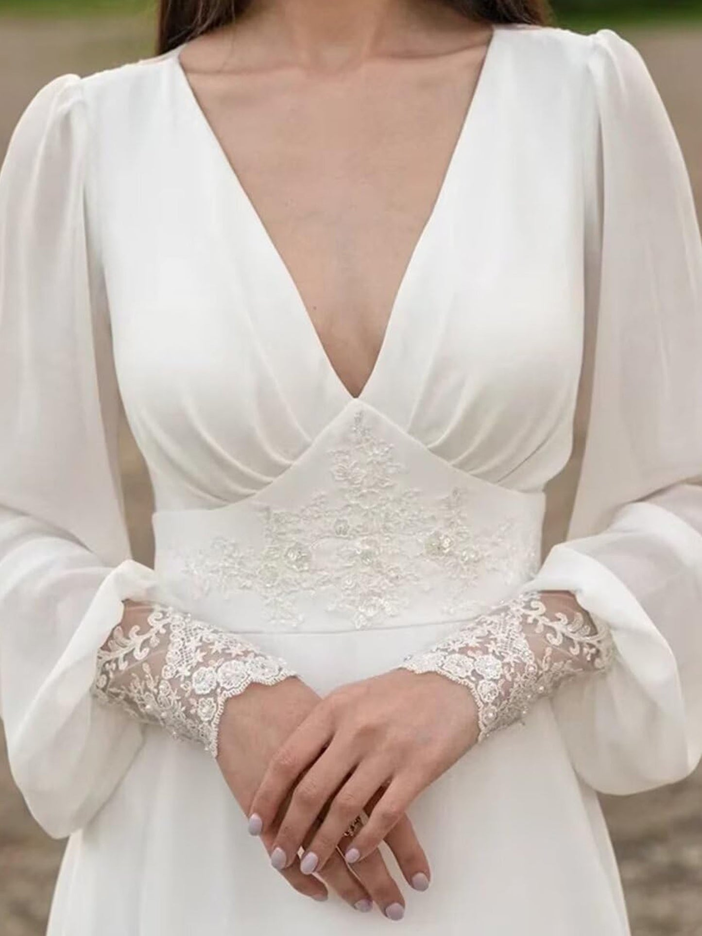 Long Sleeves Wedding Dresses V Neck Backless Bridal Dress