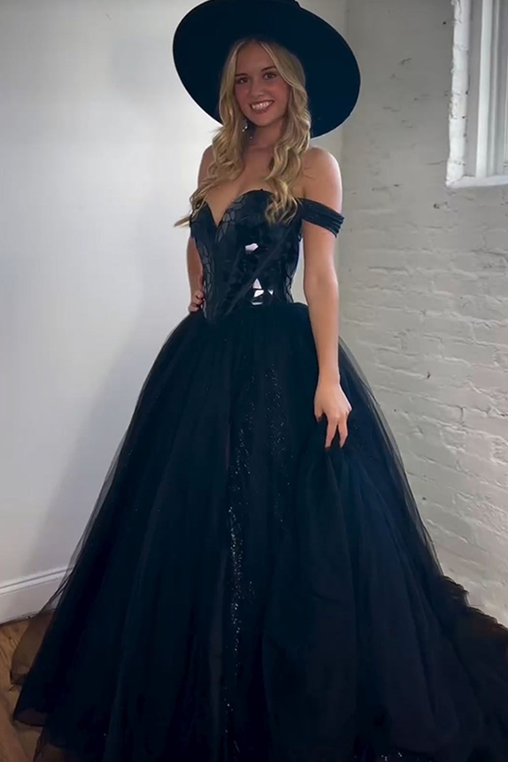 Black A-Line Off The Shoulder  Mirror Top Long Tulle Prom Dress With Split