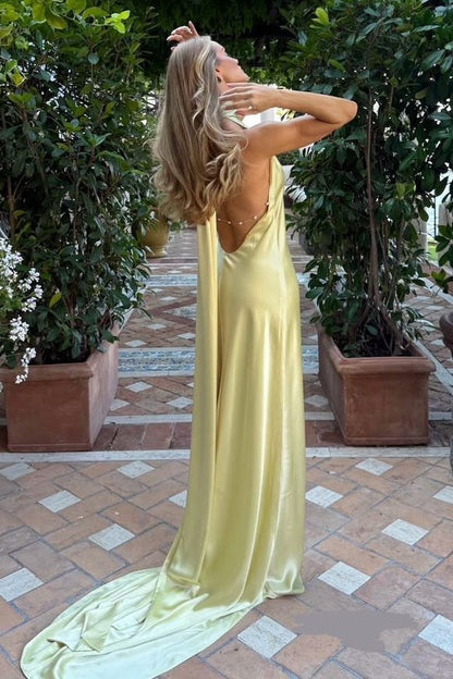 Chic Mermaid Halter Neck Yellow Long Party Dress with Sweep Train
