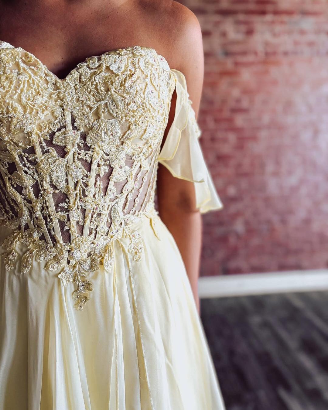 A Line Chiffon Long Prom Dresses Lace Appliqued Party Gowns