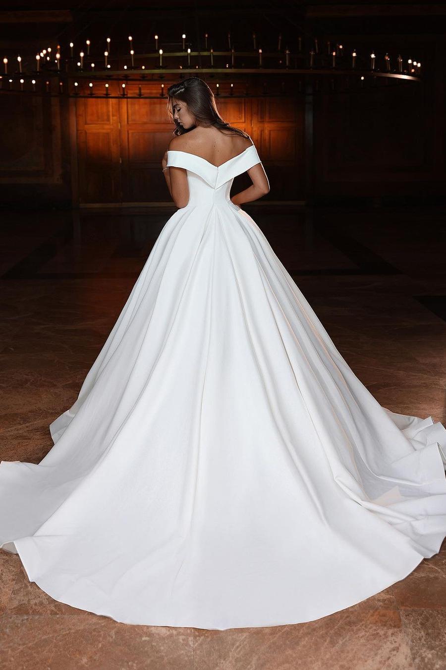 Classic White Wedding Dress Ball Gown Off The Shoulder Satin Bridal Gown