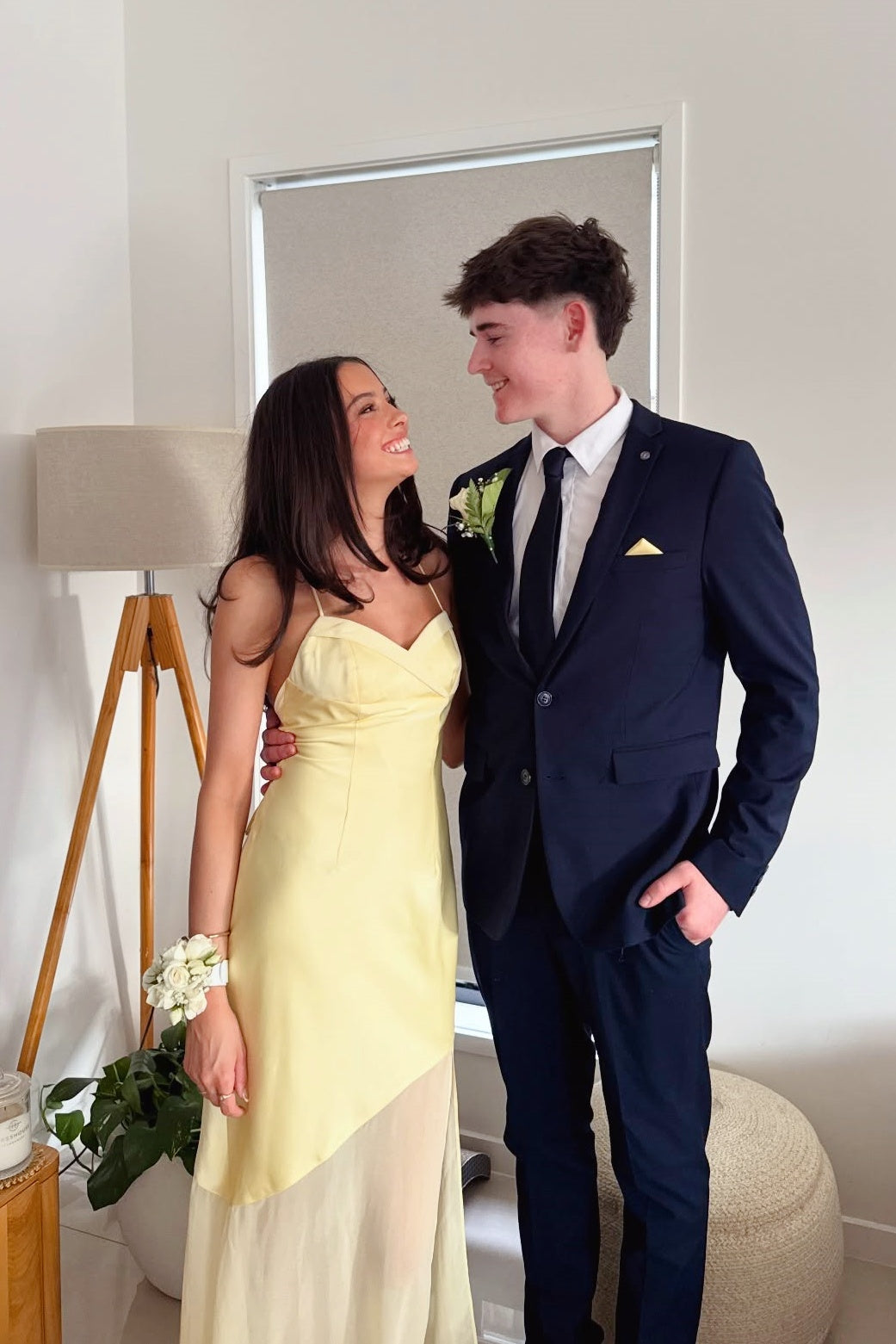 V-neck Yellow Mesh Panels Long A-line Dress