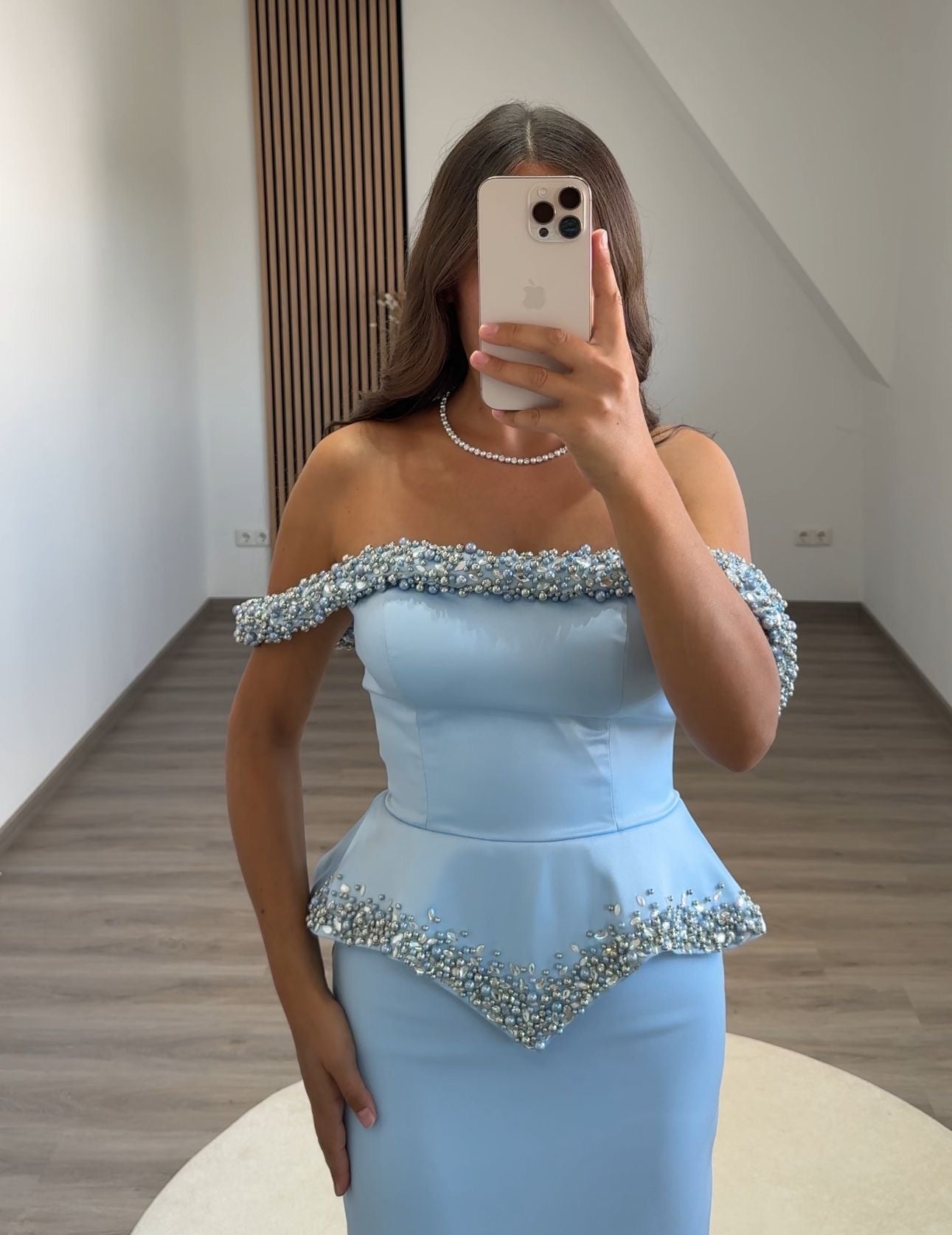 Sleeveless Scoop Backless Evening Dress