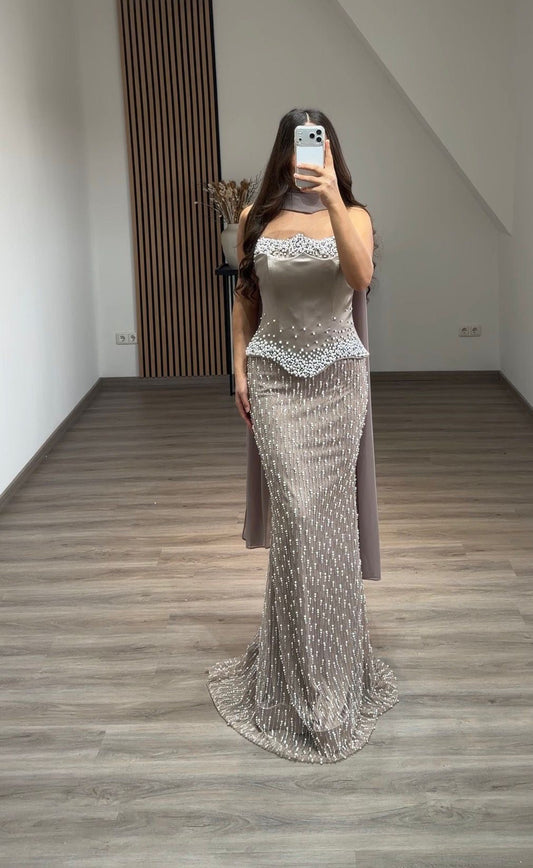 Elegant Long Sleeves Scoop Sequins A-Line Evening Dress