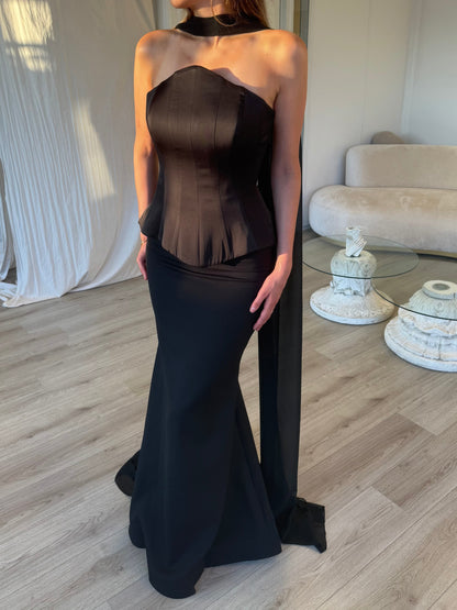 The Olivia dress black