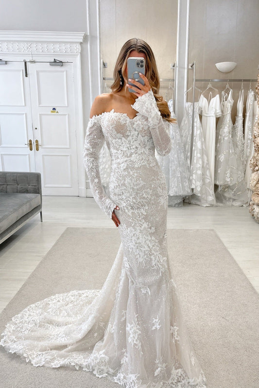 Elegant White Sweetheart Strapless Lace Wedding Dress With Appliques