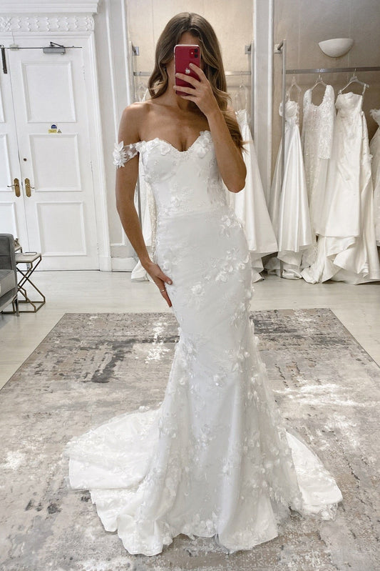 Elegant White Mermaid Sweetheart Strapless Sleeveless Long Wedding Dress