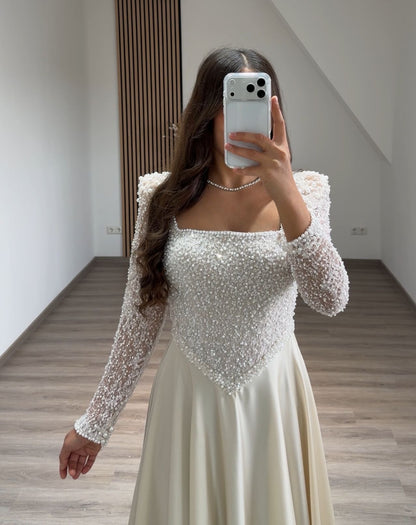 Long Sleeves V-Neck Lace Evening Dress