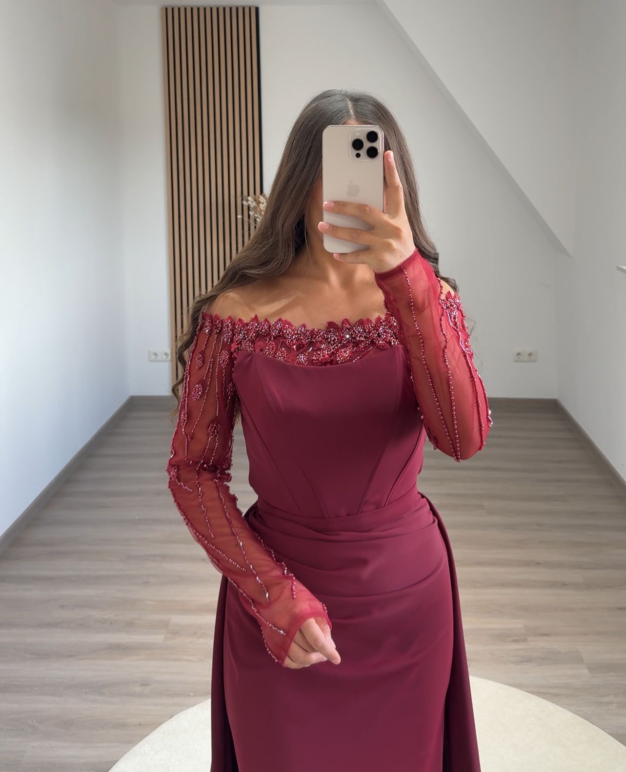 Long Sleeves Scoop Backless Evening Dress