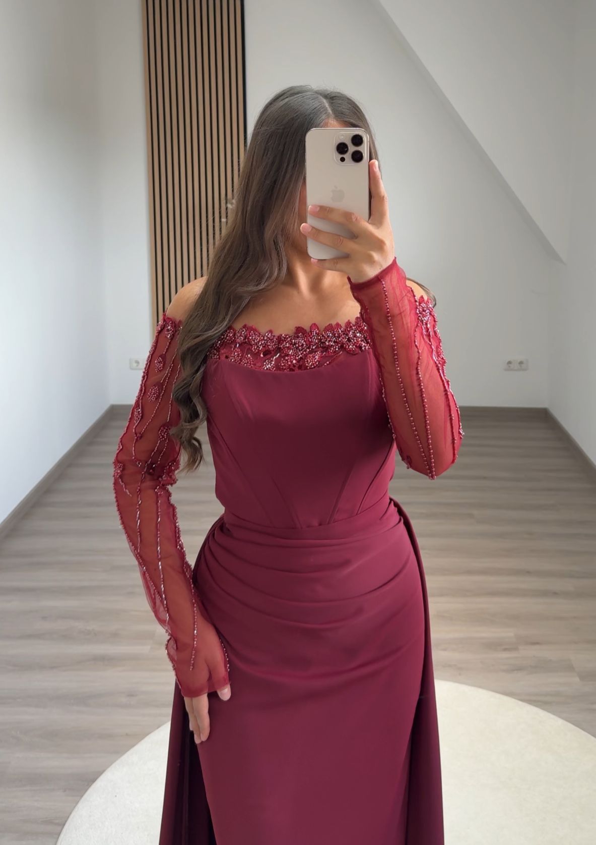 Long Sleeves Scoop Backless Evening Dress