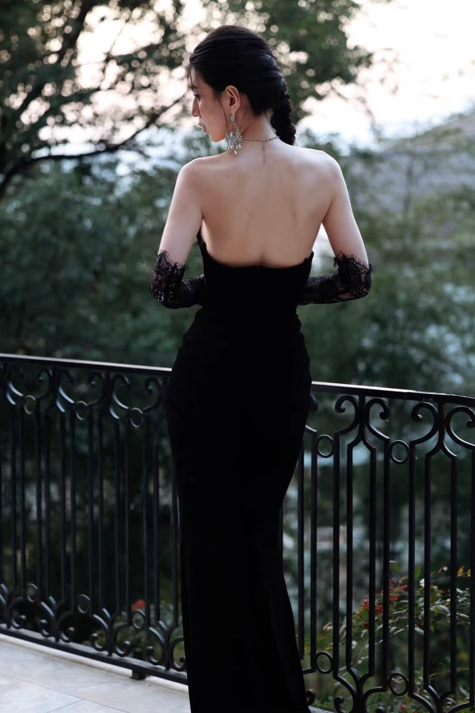 Elegant Black Velvet Mermaid Gown