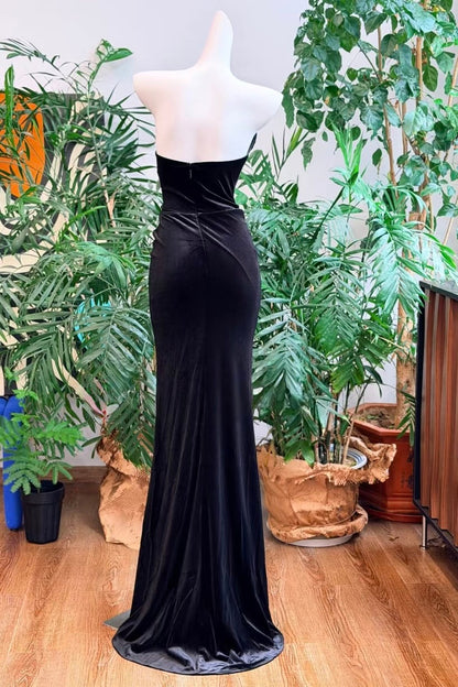 Elegant Black Velvet Mermaid Gown