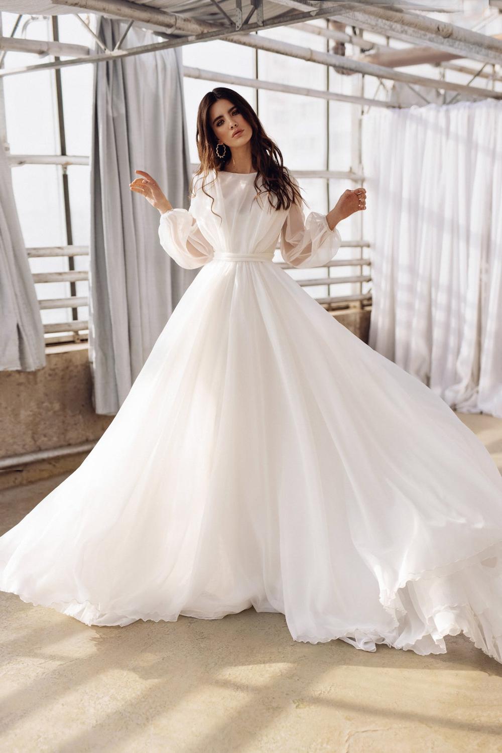 Long Sleeve Chiffon Backless A Line V Back See Through Wedding Dress