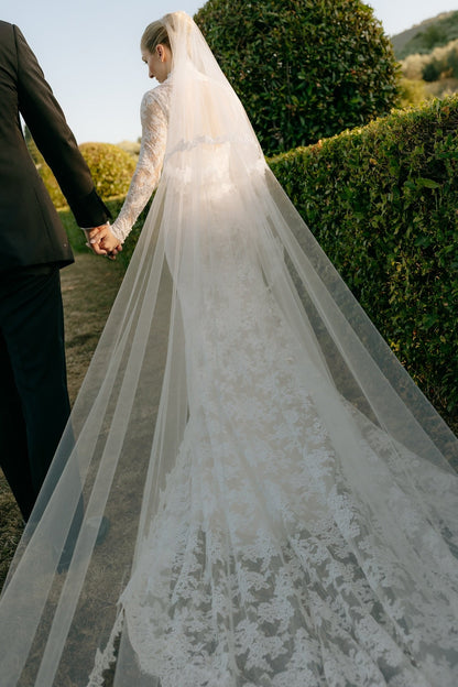 Long Sleeve Wedding Dress Ivory High Neck Lace Mermaid Bridal Gown