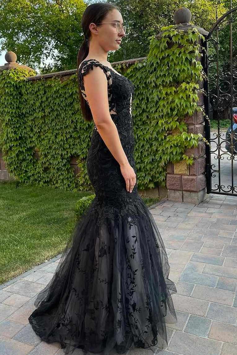 Classy Black Deep V-Neck Lace Appliques Mermaid Formal Prom Dress