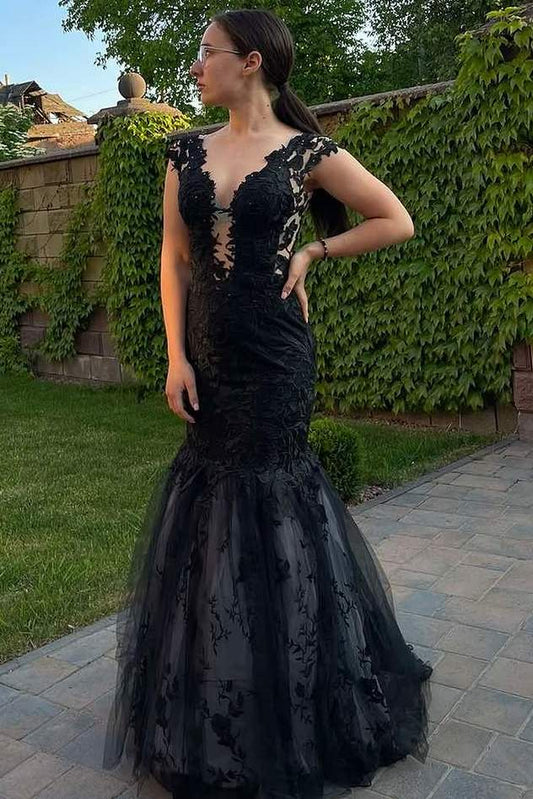 Classy Black Deep V-Neck Lace Appliques Mermaid Formal Prom Dress