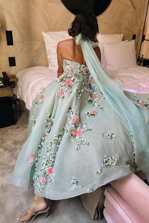 A-Line Halter Empire-waist Appliques Long Formal Prom Dress