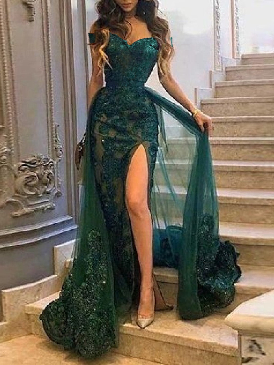 Column Off-the-Shoulder Evening Dresses With Applique