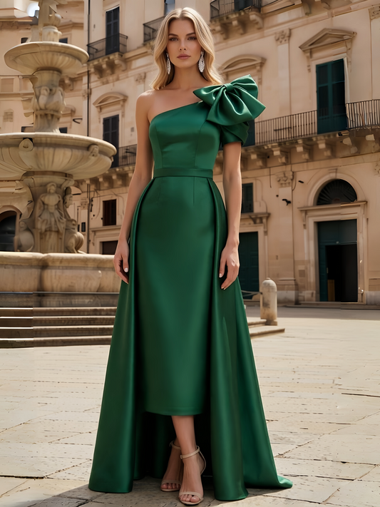 Elegant Formal Evening Gown With Bow