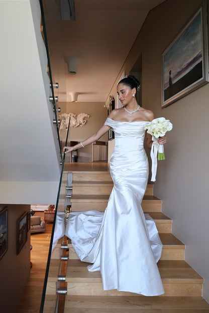 Off The Shoulder Beach Wedding Dress Satin Mermaid Bridal Gown