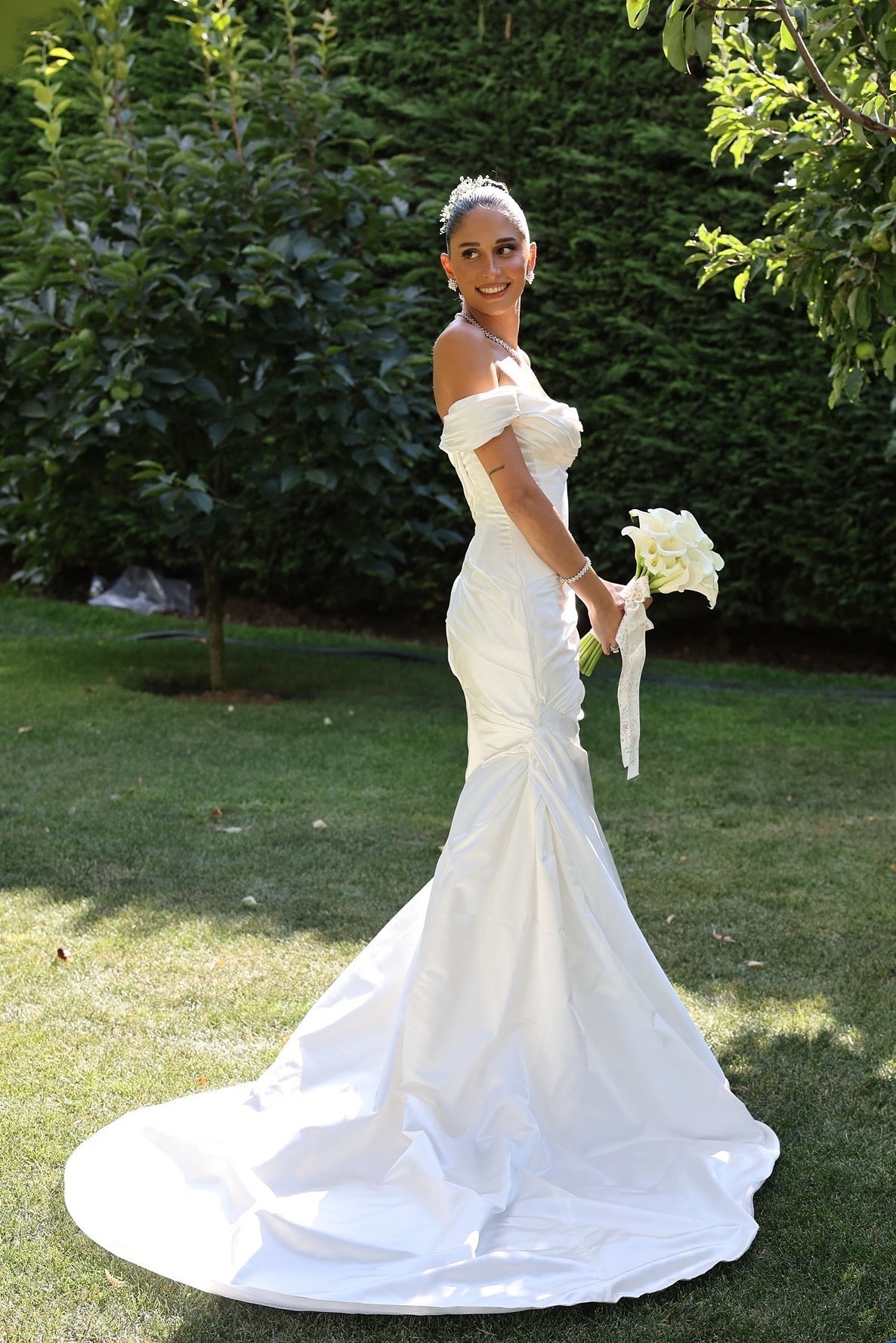 Off The Shoulder Beach Wedding Dress Satin Mermaid Bridal Gown