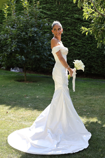 Off The Shoulder Beach Wedding Dress Satin Mermaid Bridal Gown