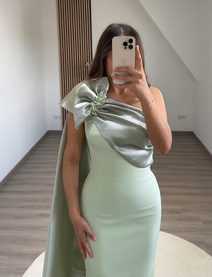 Elegant Sheath Off-Shoulder Ruched Floor-Length Satin Evening Dress