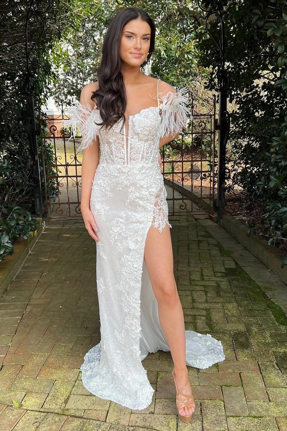 Mermaid Appliques Split Pink Prom Dress with Feathers