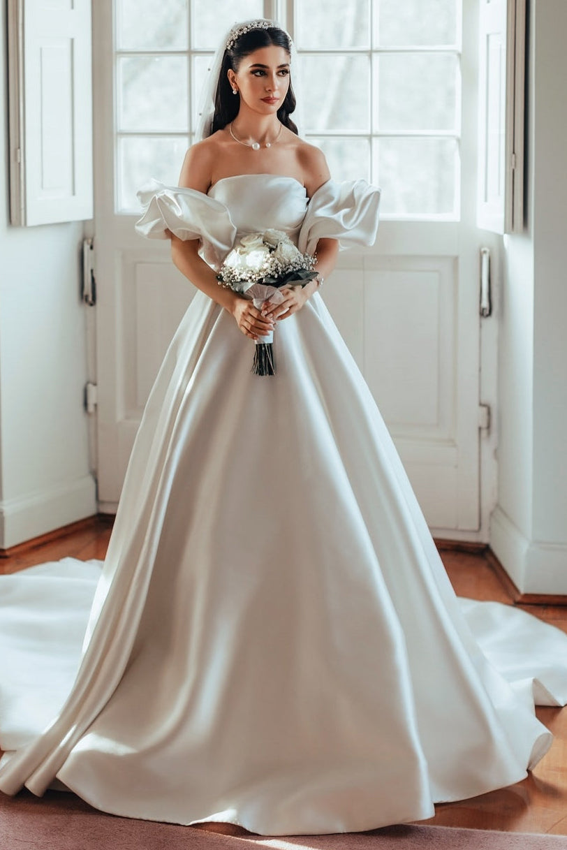 Romantic White A-Line Strapless Sleeveless Sweep Train Simple Satin Wedding Dresses