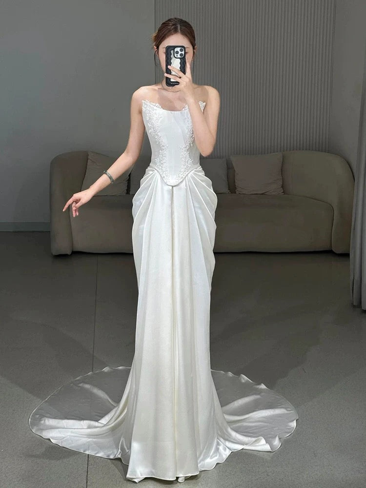 Unique Mermaid Strapless Pleats Long White Satin Lace Wedding Dress