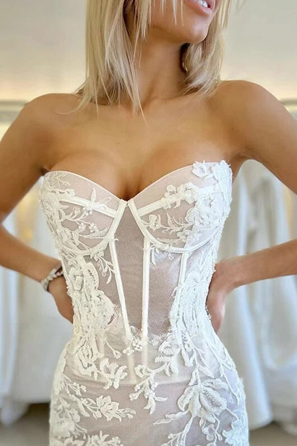 Elegant Mermaid Sweetheart Strapless Sleeveless Wedding Dress