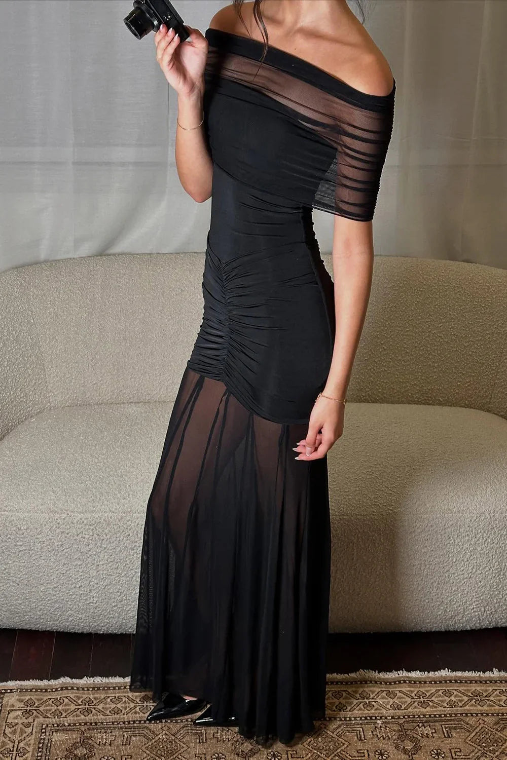 Stunning Mermaid Off the Shoulder Black Long Party Dress