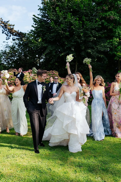 Sweetheart A Line Wedding Dress Lace Appliqued Sleeveless Bridal Gown