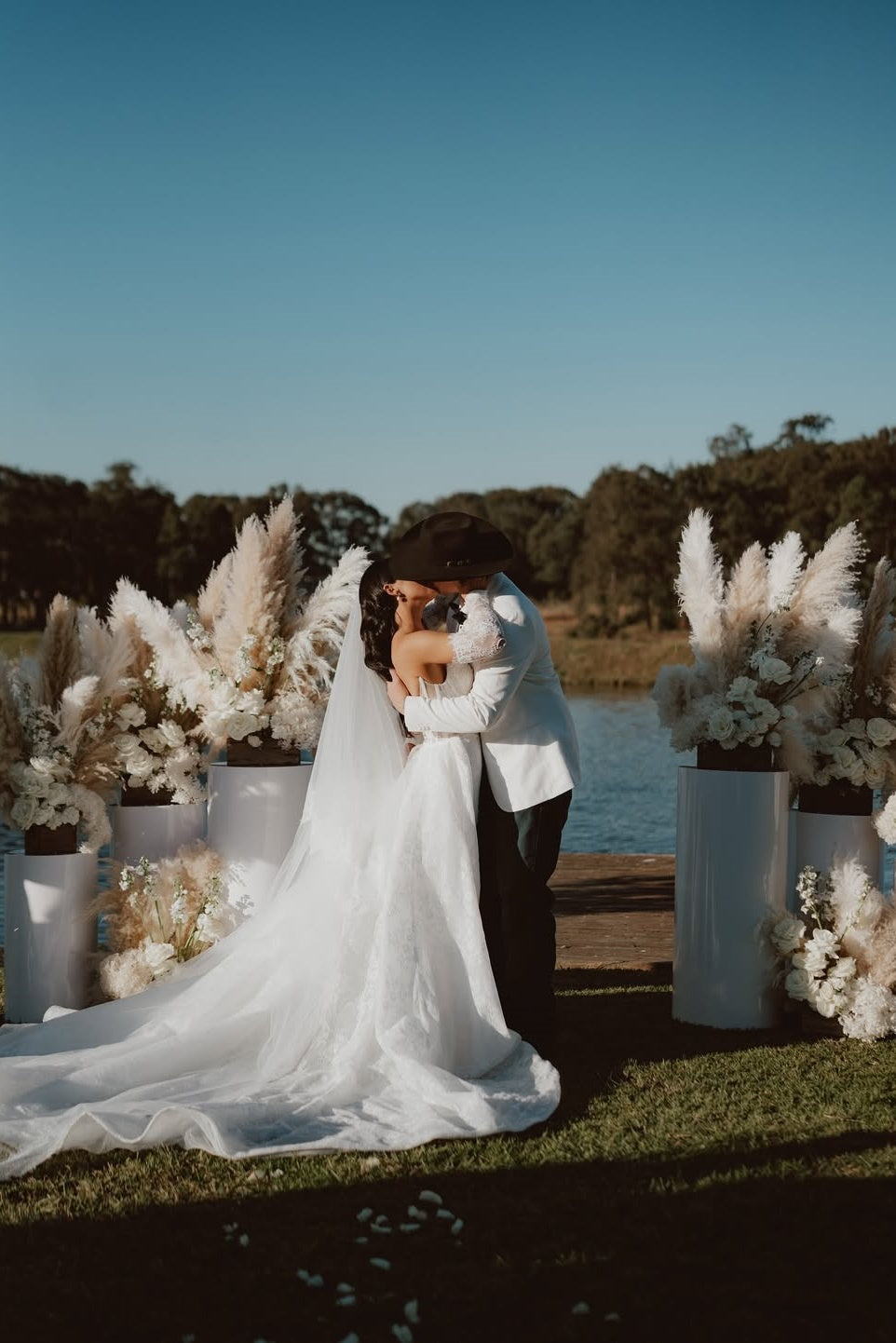 Sweetheart Beach Wedding Dress Mermaid Corset Lace Panel Train Bridal Gown