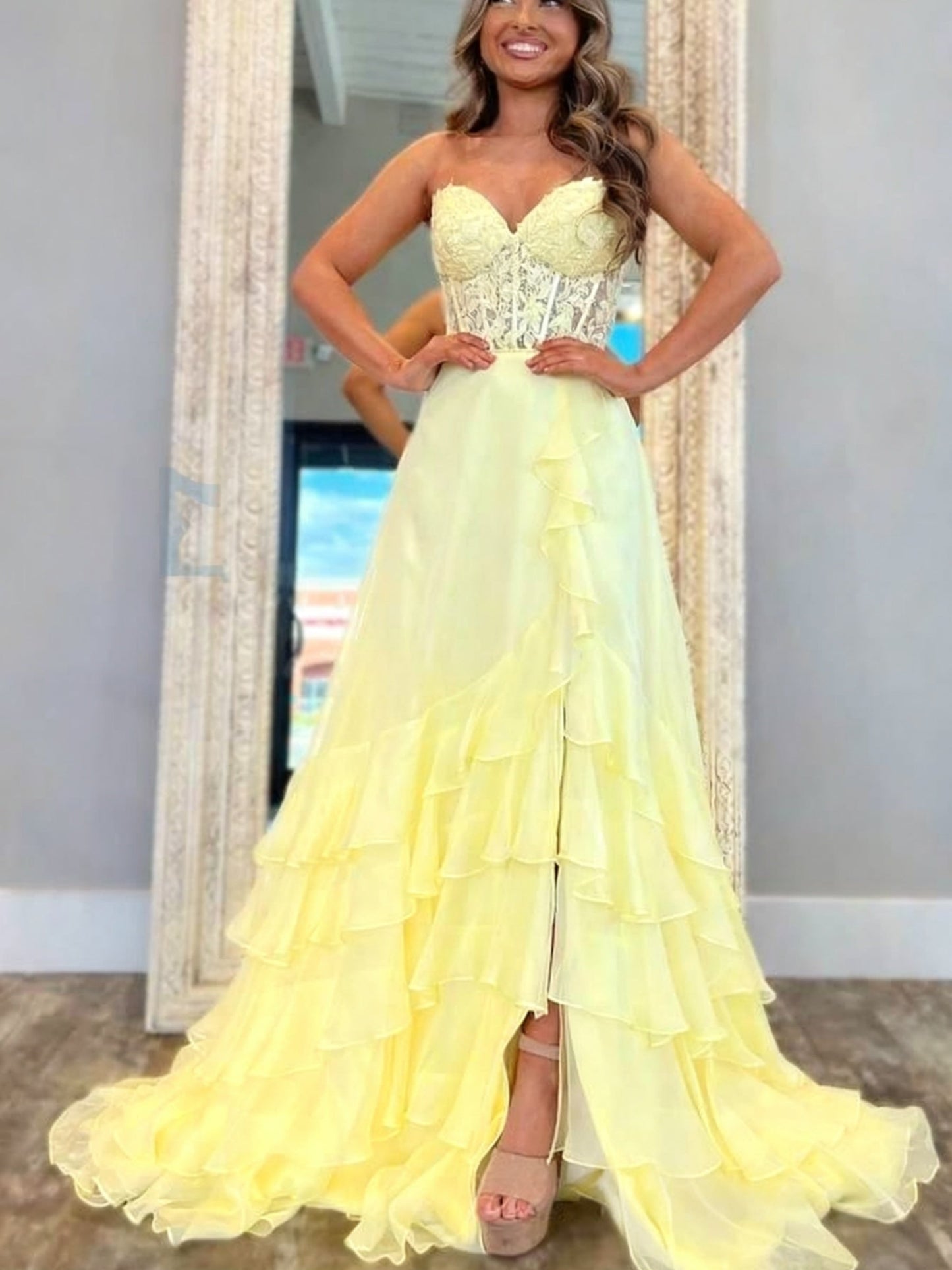 Sweetheart Neck Yellow Blue Red Lace Layered Long Prom Dress