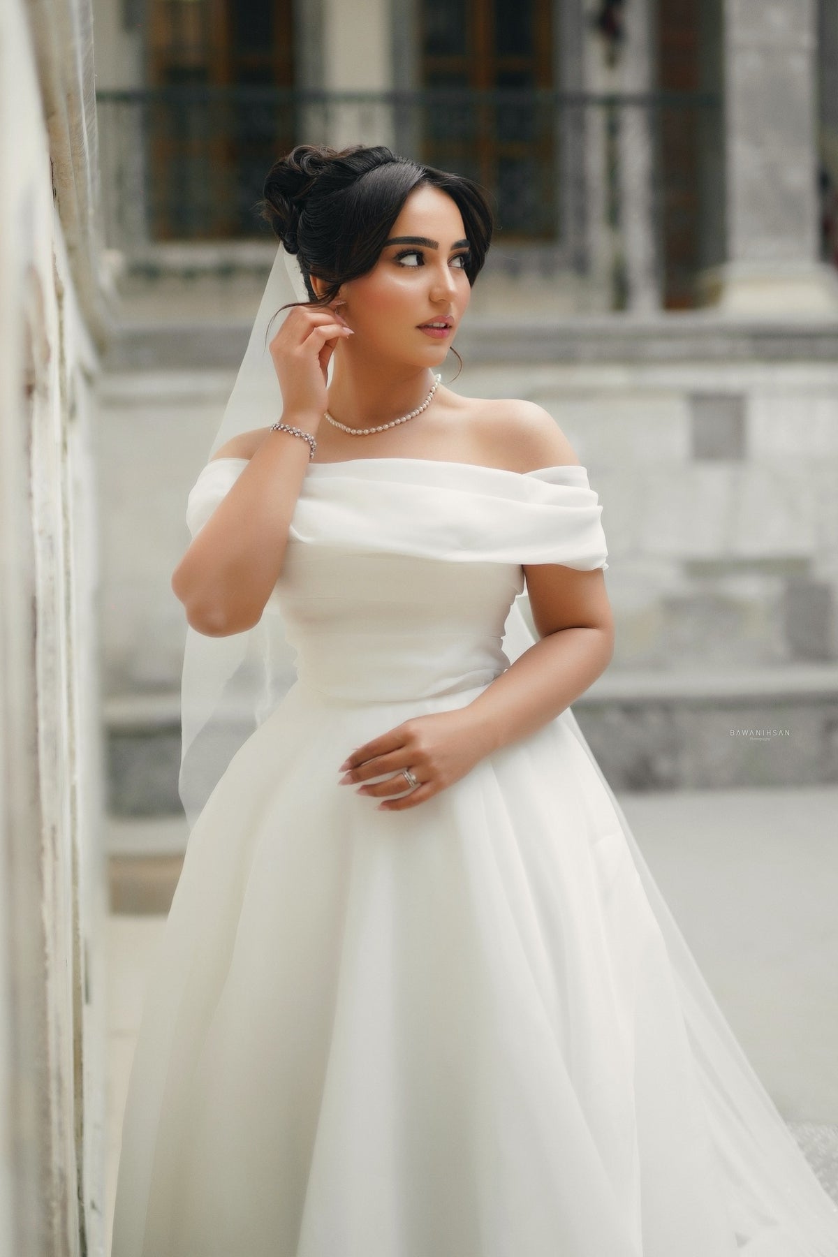 White Wedding Dress A Line Strapless Off The Shoulder Sleeveless Chiffon Bridal Gown With Ruffles