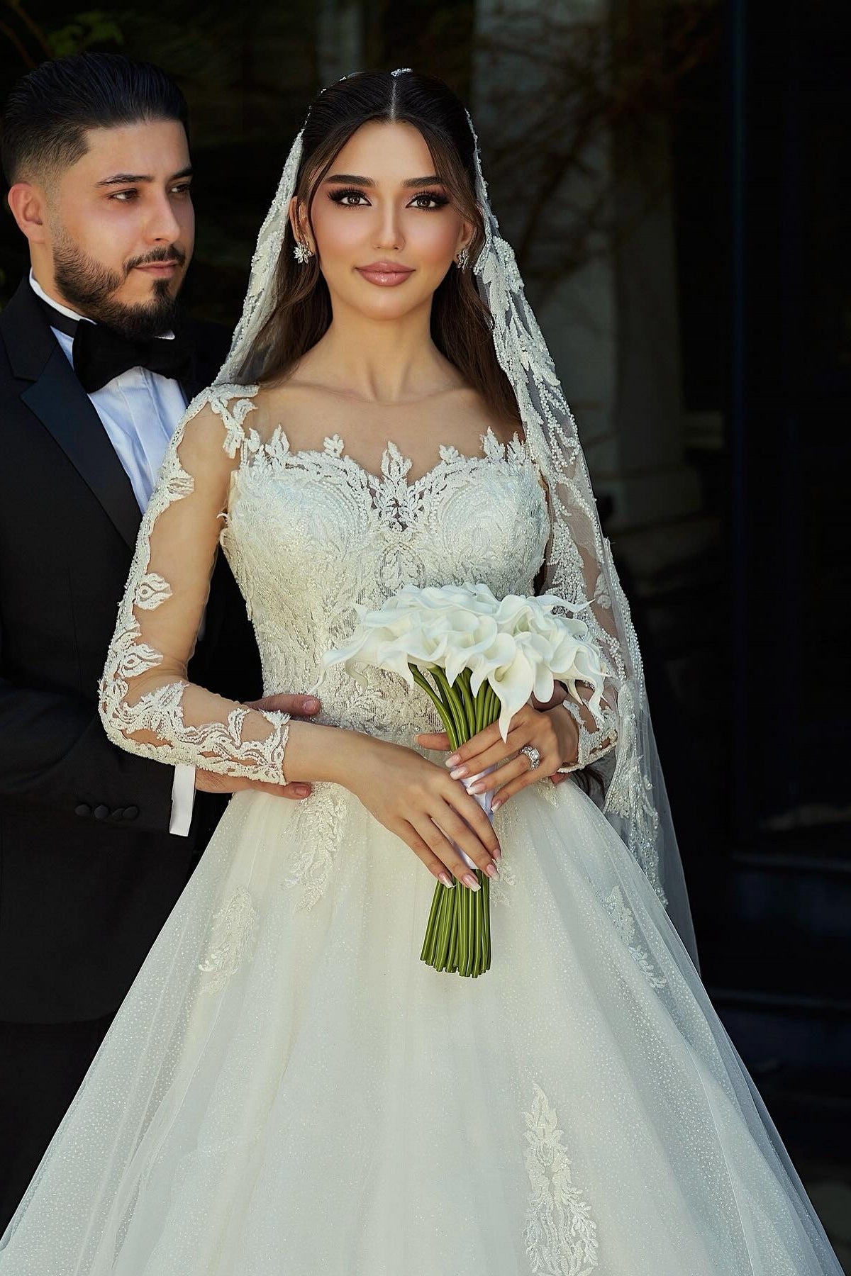 White Wedding Dress A Line Sweetheart Sleeves Tulle Bridal Gown With Appliques