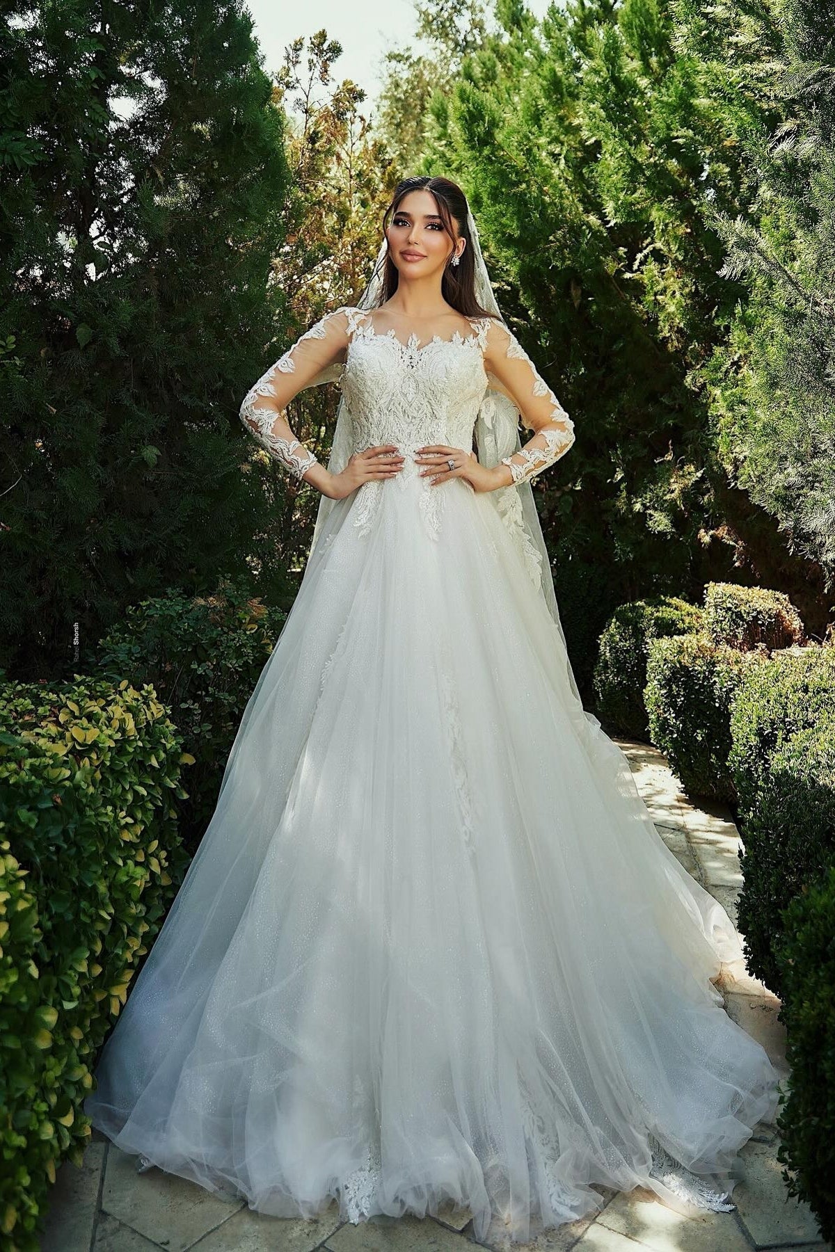 White Wedding Dress A Line Sweetheart Sleeves Tulle Bridal Gown With Appliques