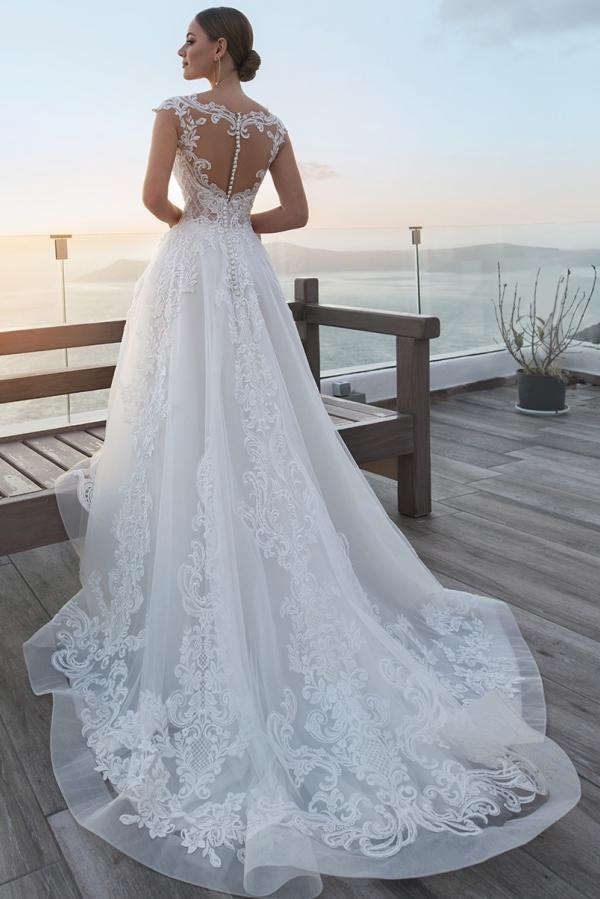 White Wedding Dress A Line V Neck Off The Shoulder Sleeveless Lace Tulle Bridal Gown With Appliques