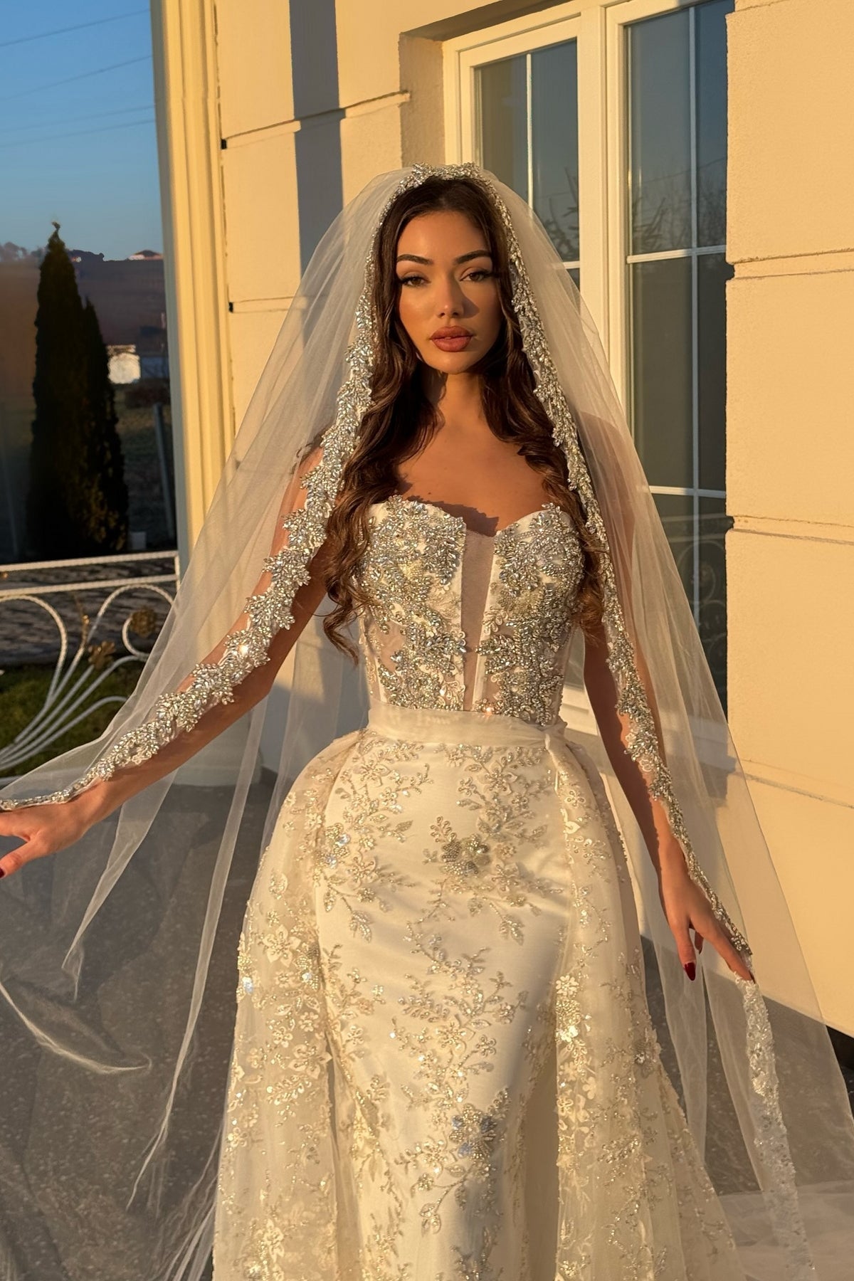 White Wedding Dress Column Strapless Beaded Sequined Sleeveless Panel Train Lace Bridal Gown With Rhinestone