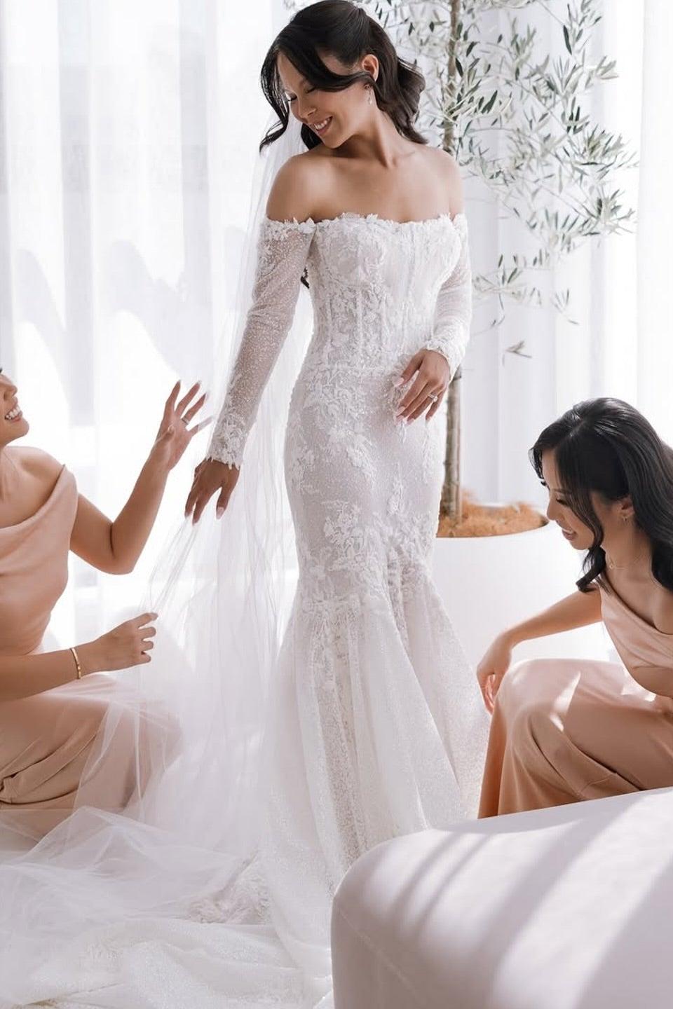 White Wedding Dress Mermaid Strapless Off The Shoulder Beaded Lace Sleeves Cathedral Train Tulle Bridal Gown
