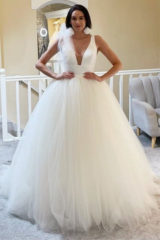 Charming V-Neck Tulle Ball Gown Wedding Dress