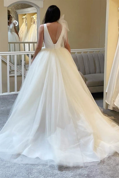 Charming V-Neck Tulle Ball Gown Wedding Dress